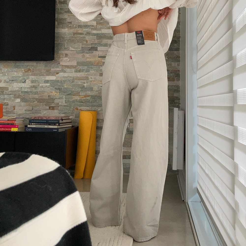 High rise wide leg levis